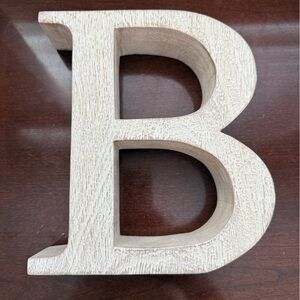 🦄Pier 1 Cream Wooden Letter “B”